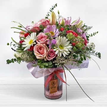 Exclusive Vintage Flowers Bouquet Divine and Attractive Home delivery